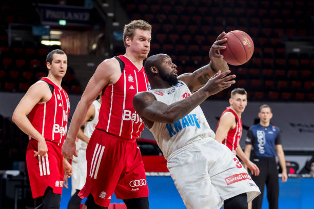 占据优势 占据优势